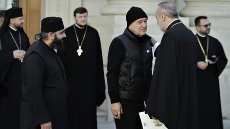 Apariţie inedită a lui Gigi Becali la aniversarea a 15 ani de la întronizarea Patriarhului Daniel. Ce mesaj a transmis capul BOR