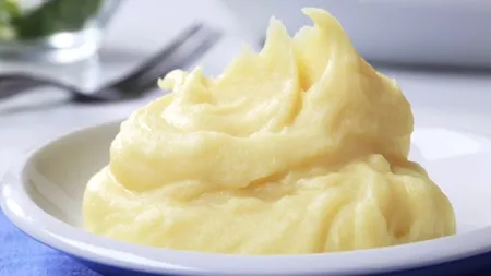 Cum să faci un piure cremos. Trucul simplu folosit de bucătarii din marile restaurante