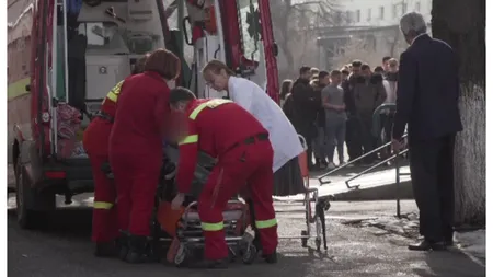 Incident şocant la un liceu din Ploieşti. Un elev a încercat să intre în şcoală cu un briceag