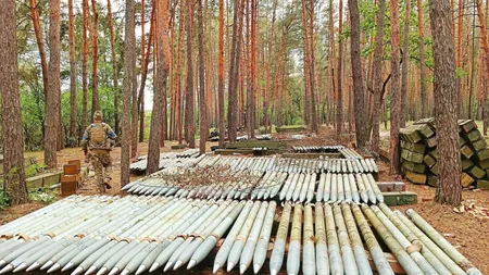 Ucraina foloseşte în război rachete româneşti fabricate pe vremea lui Ceauşescu. Imagini cu celebrele Katiuşa, gata de lansare VIDEO