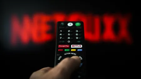 Vești proaste pentru abonații Netflix. Compania americană introduce o nouă taxă, pentru un serviciu care acum este gratuit