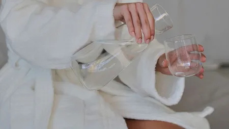 Hidratarea, cea mai importantă în anotimpul rece. Cum îți menții pielea sănătoasă indiferent de vreme