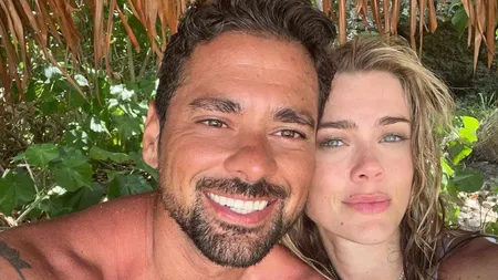Jared și Michaela din serialul „Manifest” sunt împreună și în viața reală. Cum au reacționat fanii la aflarea acestei vești