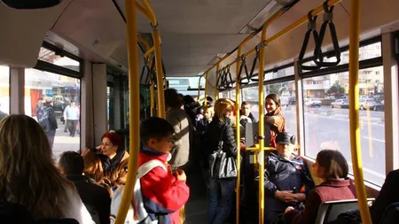 Despăgubire consistentă pentru o femeie care şi-a rupt mâna după ce şoferul unui autobuz a frânat brusc