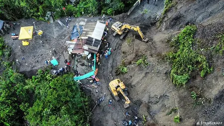 Zeci de morţi după o alunecare de teren în Columbia. Un autobuz şi mai multe maşini au fost îngropate sub pâmânt