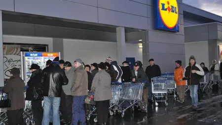 Produsul căutat de toți românii de sărbători, vândut la super-preț la LIDL. Nu-l găsești nicăieri mai ieftin și e mai mult decât util. Oamenii vor sta ore întregi la coadă doar ca să-l cumpere