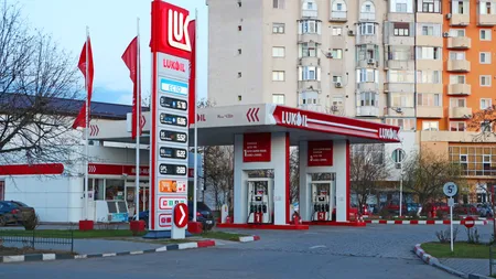 Lukoil își ia la revedere și de la Republica Moldova. Ce companie va prelua cele peste 100 de stații de alimentare