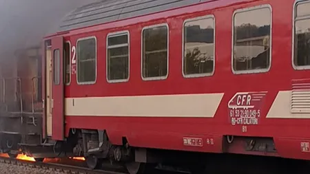 Locomotiva unei tren care plecase din Timişoara a luat foc pe traseu. Călătorii au fost evacuaţi