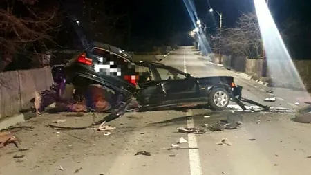 BMW rupt în două într-un grav accident. Ce s-a aflat despre şoferul de 23 de ani, care a murit pe loc