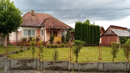 Amendă de 30.000 de lei pentru românii care stau la curte. O greşeala banală te poate costa o avere!