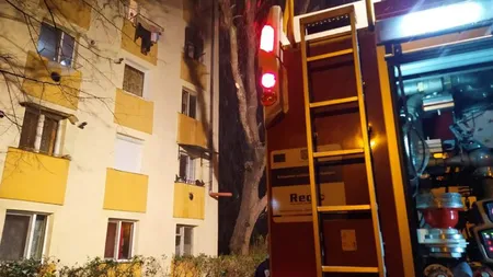 Incendiu la un cămin de nefamilişti. O femeie imobilizată, aflată la etajul 3, a murit