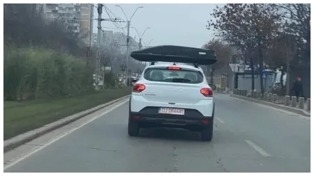 Nu e banc! Un oltean mândru de noul său Sandreo s-a făcut de tot râsul după ce și-a pus portbagajul pentru plafon invers