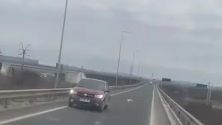 Imagini șocante pe autostradă! Un șofer a fost surprins pe contrasens pe o bretea de pe autostrada A10