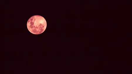 Luna plină roz în Balanță, 5-6 aprilie 2023. Ce impact de transformare are prima Luna plină a primăverii asupra vieții tale