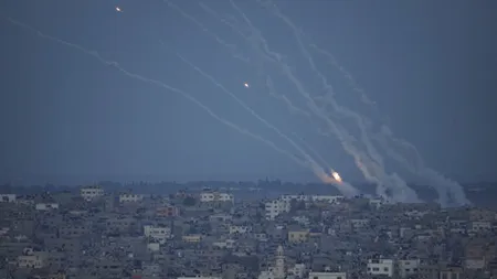 Israelul sub asediu! Grupările islamiste din Fâşia Gaza continuă atacul cu rachete, inclusiv asupra Ierusalimului