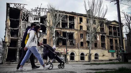 Viața locuitorilor din Mariupol, la un an după ocupația rusească: ”Mi se pare îngrozitor. Totul este mutilat”