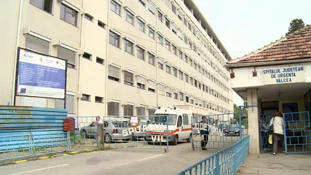 Copiii internați în Spitalului Județean Vâlcea dorm pe saltele pline cu gândaci. Imagini revoltătoare distribuite de mama unui bebeluș