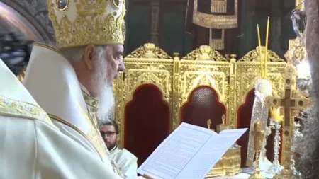 VIDEO: Imagini fără precedent. Patriarhul Daniel a izbucnit în plâns, în timpul marii slujbe