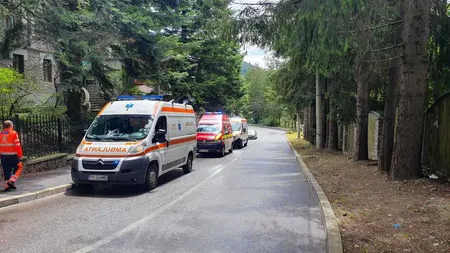 Opt adolescenți s-au intoxicat după ce au mâncat la un fast-food