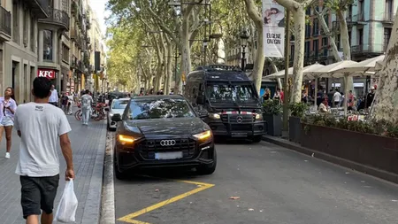 Audi cu apucături de BMW, parcat de un român pe o cunoscută arteră turistică din Barcelona: „A venit pă Spania să facă valuri”. Poliția și-a făcut imediat treaba