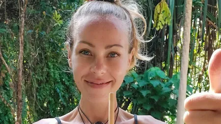 Influenceriță vegană, moartă la 40 de ani din cauza unei diete pe bază de fructe. 