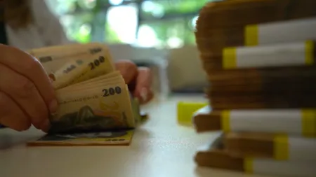 Guvernul poate obţine până la 5 miliarde de lei din taxarea băncilor cu 1% din cifra de afaceri, dar trebuie să schimbe în totalitate regulile fiscale