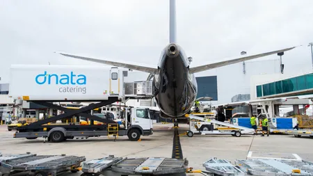 Mită la Aeroportul Otopeni versiunea 2.0! Firma Dnata Catering continuă să măsluiască licitații în cârdăşie cu conducerea Aeroportului Otopeni! 12 milioane de euro pentru apa plata si iaurturi!