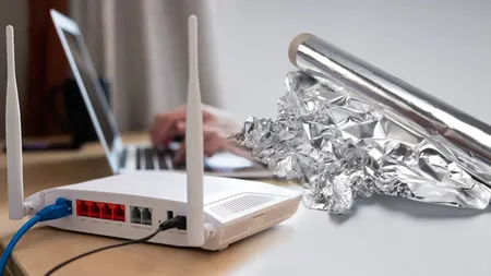 Trucul care te ajută să îmbunătățești semnalul Wi-Fi. Ai nevoie doar de o bucată de folie de aluminiu