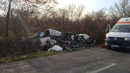 Accident teribil în Arad. Un bărbat a murit şi altul a fost grav rănit