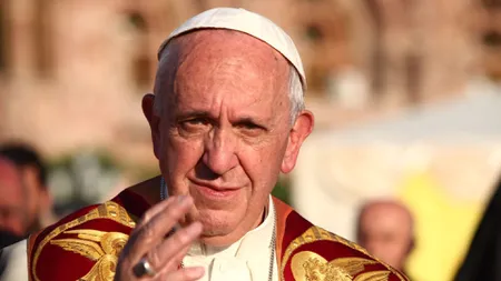 Vaticanul ar putea permite căsătoria preoţilor. Un consilier al Papei Francisc propune reevaluarea regulei celibatului
