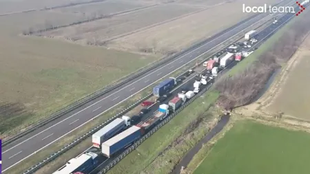 Carambol cu peste 100 de mașini pe o autostradă din Italia. Două persoane au murit, cel puțin 50 sunt rănite