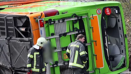 Accident grav. Cel puţin 5 oameni au murit după ce un autocar s-a răsturnat pe autostradă. Plan Roşu de Intervenţie şi la Constanţa