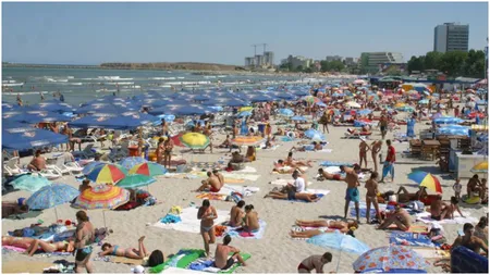 Cearceaful, la modă pe litoral! Prețurile explodează, iar turiștii aleg să nu mai dea banii pe șezlonguri