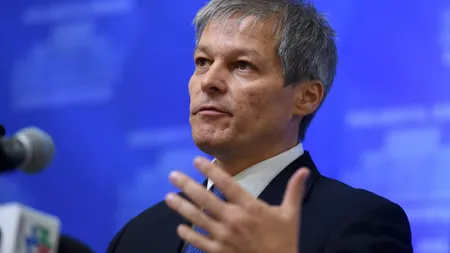 Dacian Cioloş îşi anunţă ieşirea din politica 