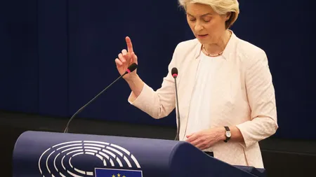 Ursula von der Leyen rămâne la conducerea Comisiei Europene. Este prima femeie care obţine două mandate consecutive în fruntea executivului european