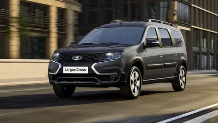 Cât costă „Dacia rusească”, sosia modelului Logan MCV. Primele mașini au început să iasă pe porțile fabricii în iunie 2024