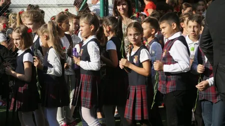 Structura anului școlar 2025 - 2026. Când este prima zi de şcoală, cum sunt programate vacanţele