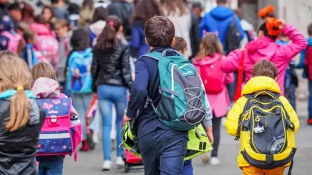 Cât costă un ghiozdan pentru elevi în 2024. O româncă stabilită în Italia a rămas șocată când a văzut ce preț au rechizitele școlare