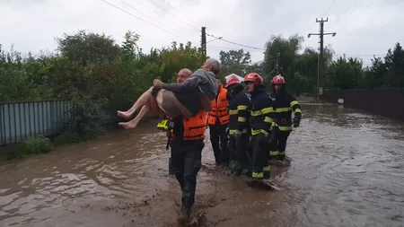 ANM a prelungit CODURILE portocaliu şi galben de ploi abundente. Se anunţă viituri periculoase