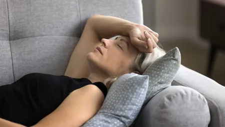 Primul simptom al bolii Alzheimer. Mulți români îl au deja, dar îl ignoră complet