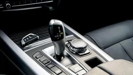 Ce maşini au consumul mai mare, cele cu cutie de viteze automată sau cele cu cutie manuală? Ce trebuie să ştii înainte să-ţi achiziţionezi automobilul