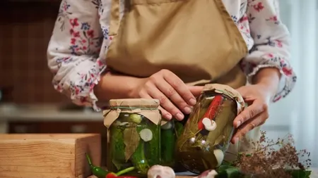 Două ingrediente secrete pe care bucătăresele din Maramureș le pun la murături: 
