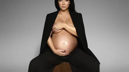 GALERIE FOTO Anca Dinicu, poză de senzație cu burta de însărcinată, după modelul lansat de Demi Moore