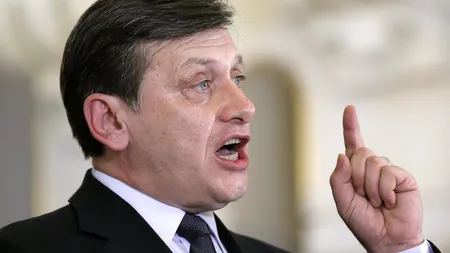 Crin Antonescu denunţă „atacurile de campanie”, venite inclusiv din partea unor „vechi prieteni din propaganda băsistă”