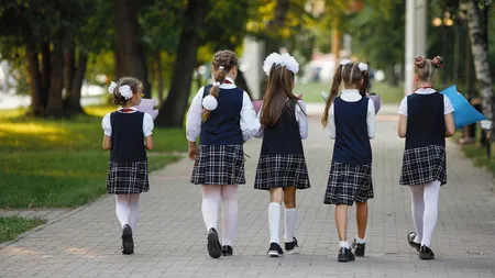 Război între părinți la o școală din București pe tema introducerii uniformei: 