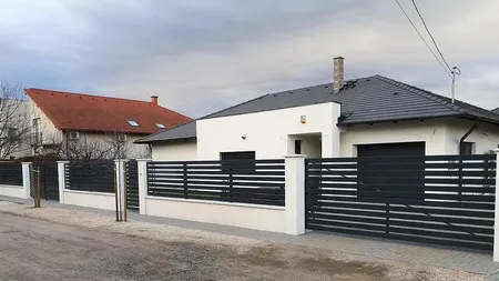 Lege pentru românii care locuiesc la curte. Riscă amenzi uriașe dacă nu respectă asta