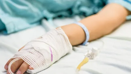 Cum se simt acum cele două minore arse la un experiment pirotehnic nereușit din Cluj. Copilele au arsuri puternice, una din ele e internată la ATI