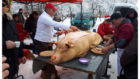 Ignat 2024. Lucrul pe care trebuie neapărat să-l facă românii care taie porcul în bătătură. Amenda poate ajunge până la 40.000 lei înainte de Crăciun