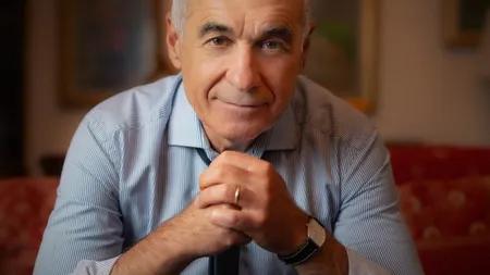 Opiniile controversate despre educație ale candidatului TikTok Călin Georgescu: ”Lucian Blaga este unul din principalii interziși în România / Singura știință este Iisus Hristos”