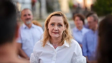 USR anunță că va contesta decizia de renumărare a voturilor și va sesiza Comisia de la Veneția. ”Milioane de voturi vor fi renumărate de o mână de oameni, departe de ochii noștri”